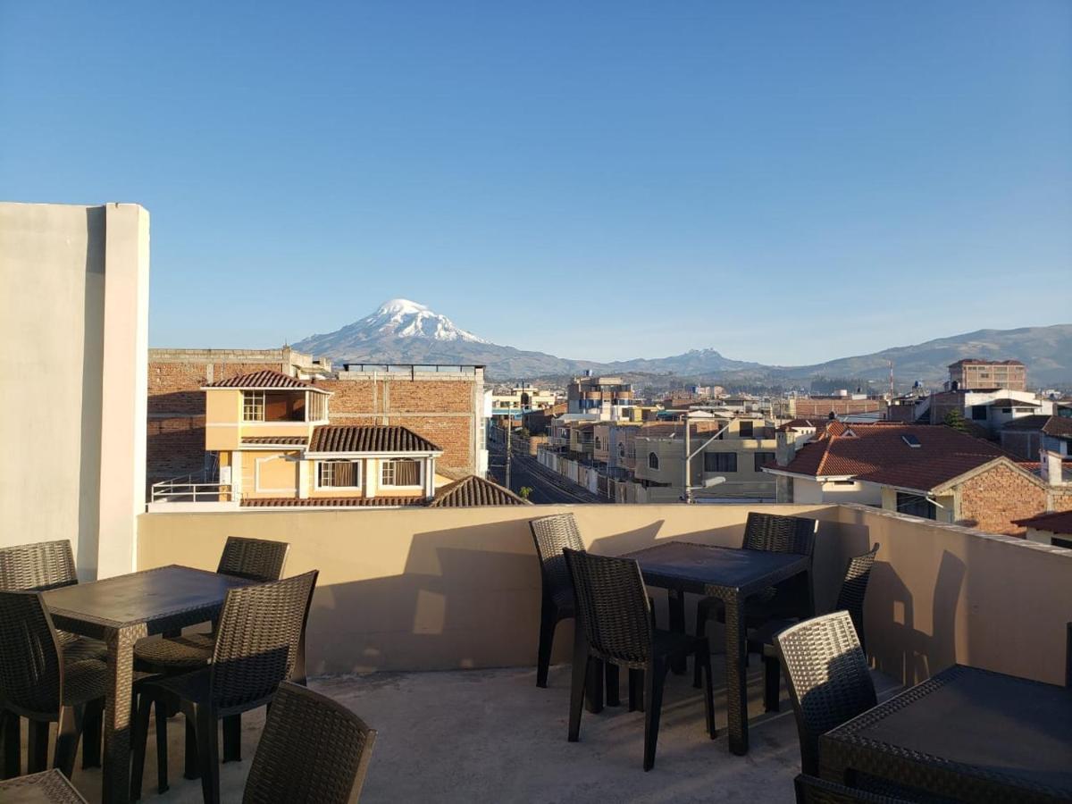 Illari Hotel Riobamba Eksteriør billede